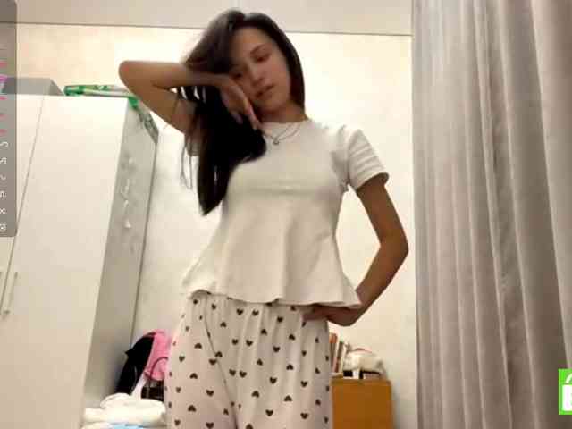 JacquelynClowes webcam