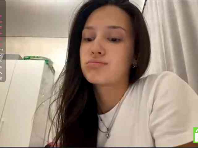 JacquelynClowes webcam