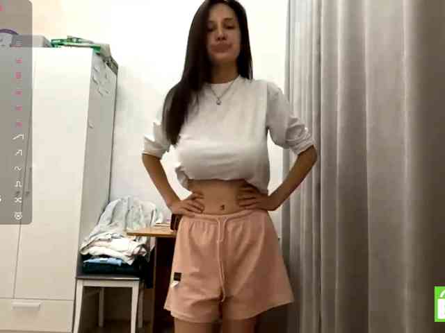 JacquelynClowes webcam