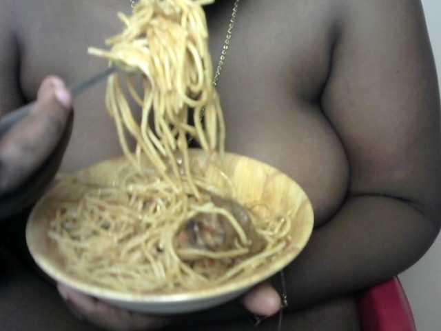 Fatassbitch7 live cam on BongaCams