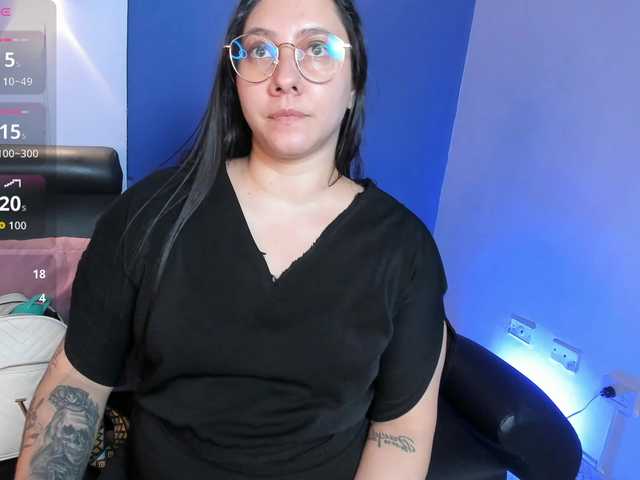 SophieCorrales live cam on BongaCams