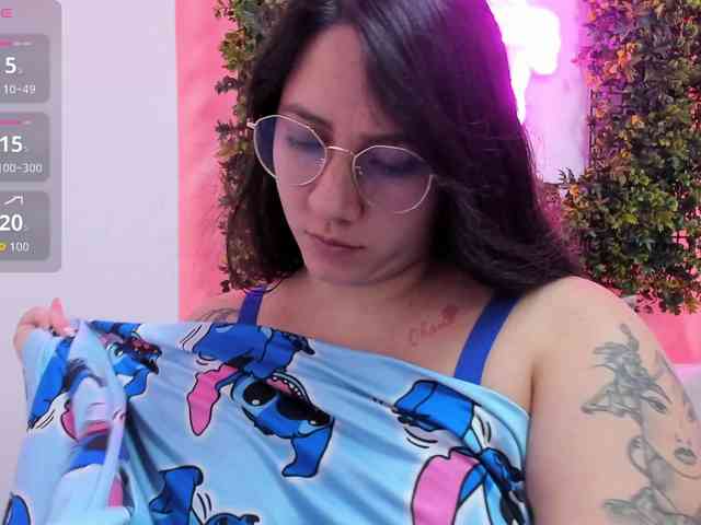 SophieCorrales webcam