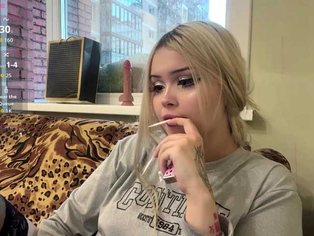 AngelenaBuote live cam on BongaCams