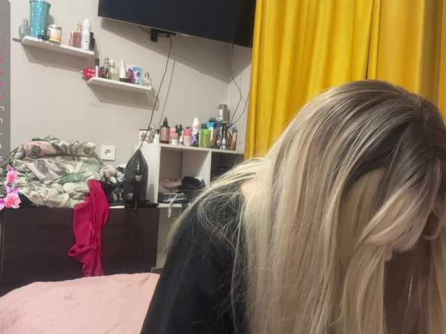 AngelenaBuote live cam on BongaCams