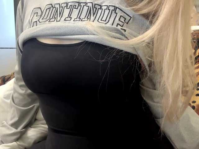 AngelenaBuote live cam on BongaCams