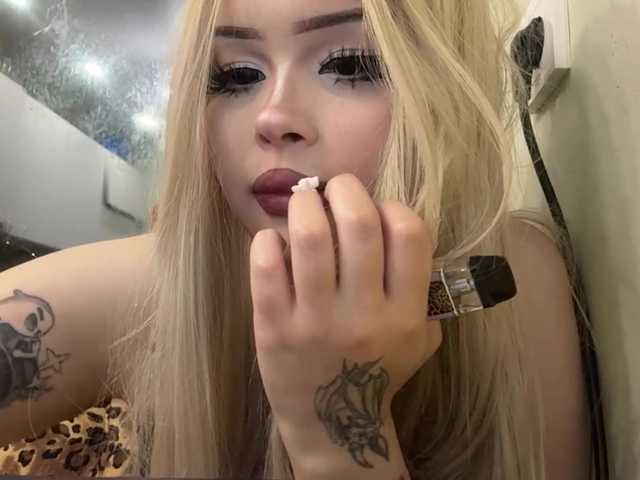 AngelenaBuote live cam on BongaCams