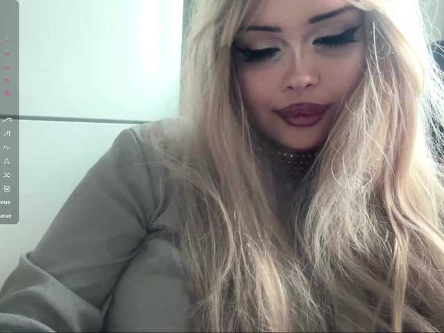 AngelenaBuote live webcam show