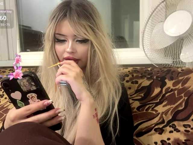 AngelenaBuote live cam on BongaCams