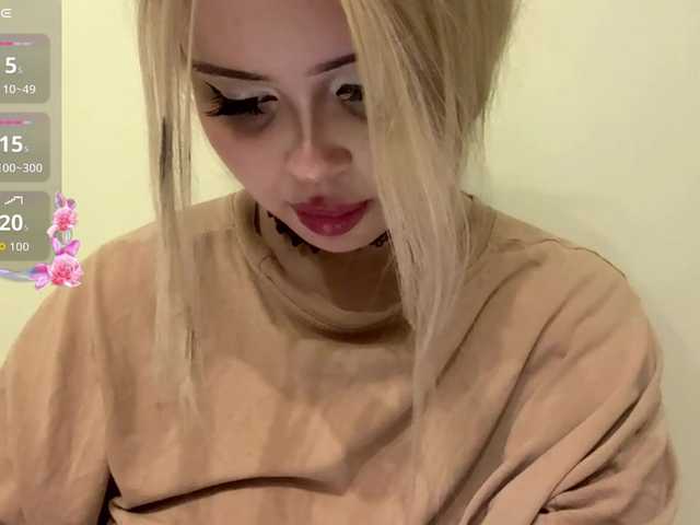 AngelenaBuote live cam on BongaCams