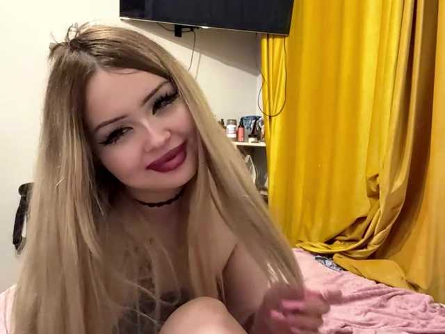AngelenaBuote live cam on BongaCams