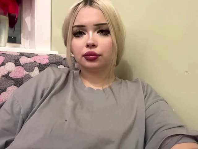 AngelenaBuote live cam on BongaCams