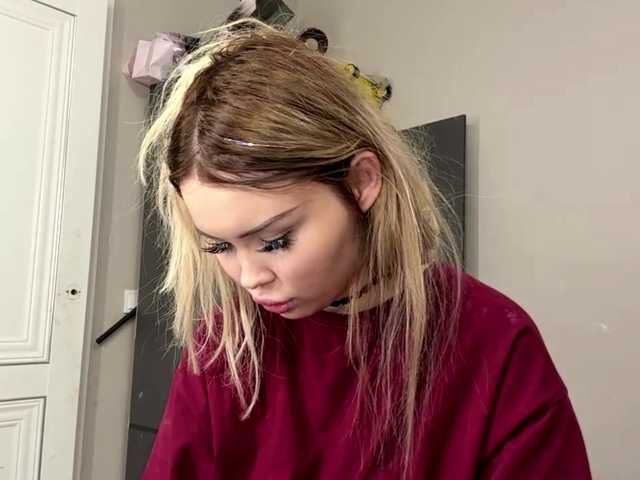 AngelenaBuote live cam on BongaCams