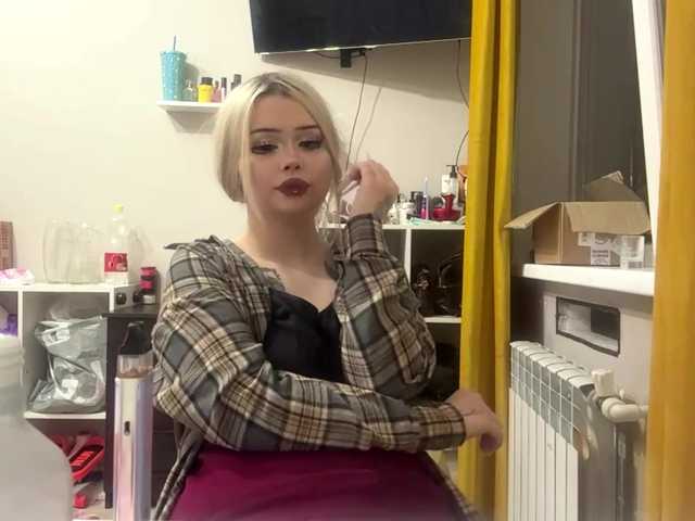 AngelenaBuote live cam on BongaCams