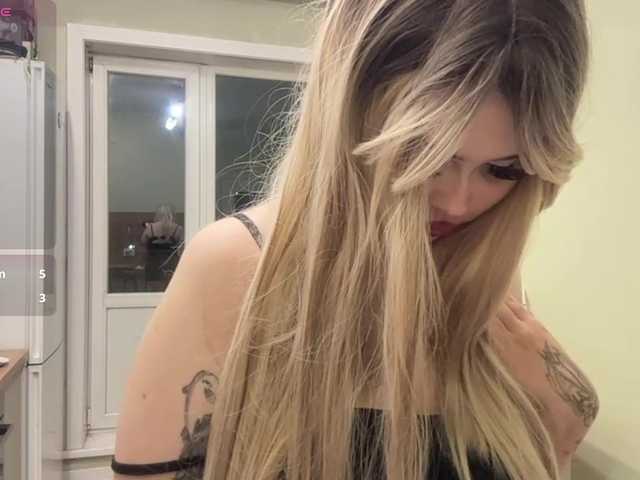 AngelenaBuote live cam on BongaCams