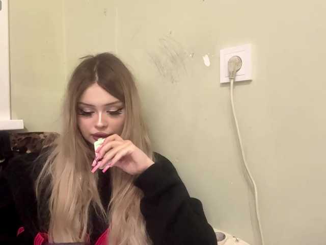 AngelenaBuote live cam on BongaCams