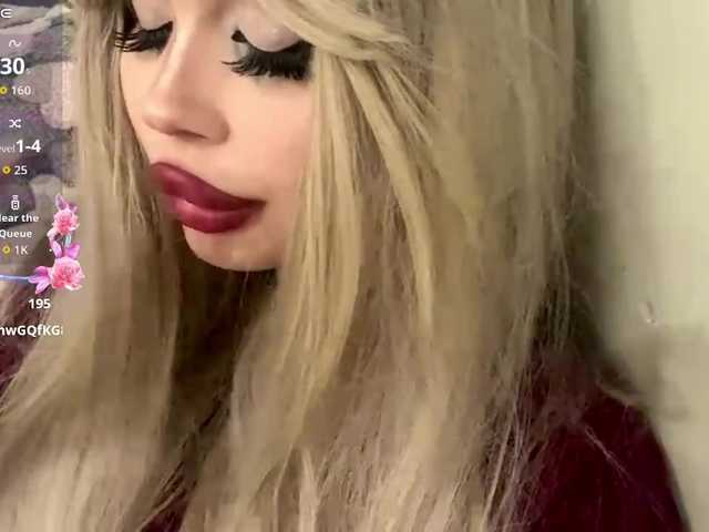 AngelenaBuote live cam on BongaCams