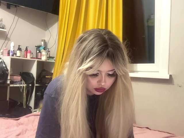 AngelenaBuote live cam on BongaCams