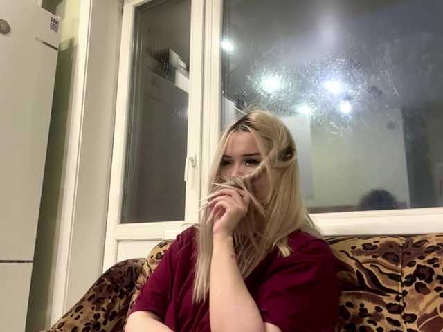 AngelenaBuote live cam on BongaCams