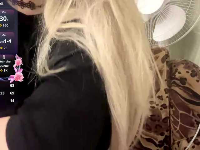 AngelenaBuote live cam on BongaCams