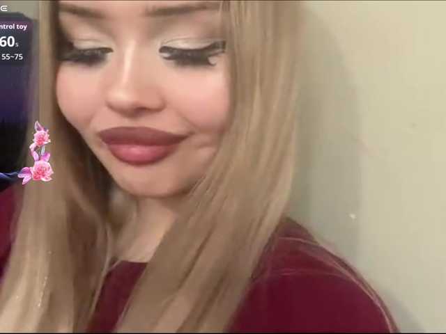 AngelenaBuote live cam on BongaCams