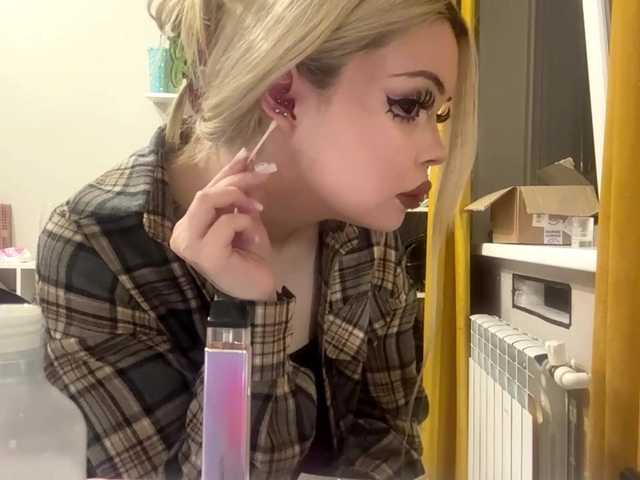 AngelenaBuote live cam on BongaCams