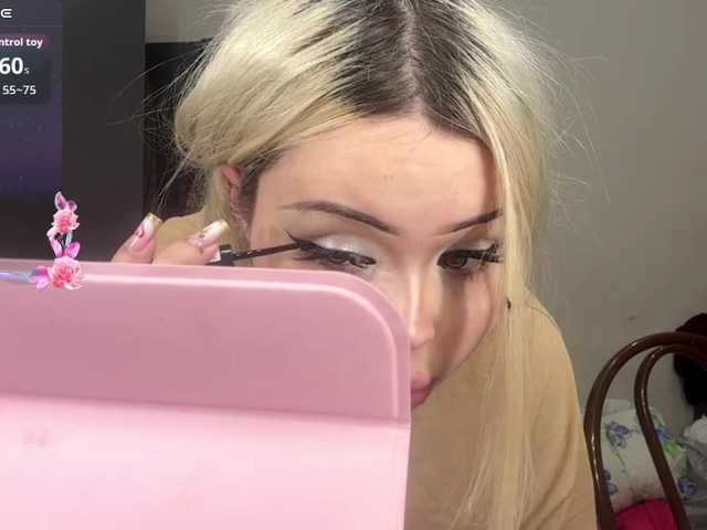 AngelenaBuote live cam on BongaCams