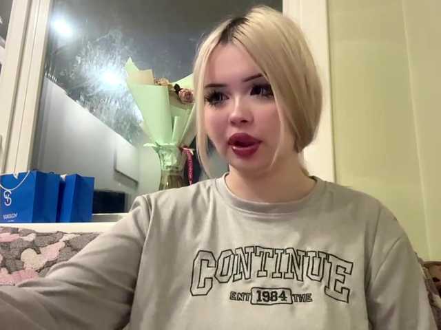AngelenaBuote live cam on BongaCams
