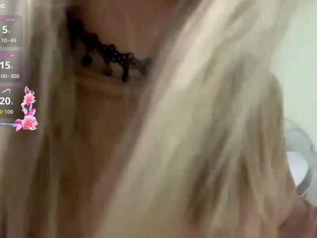 AngelenaBuote live cam on BongaCams