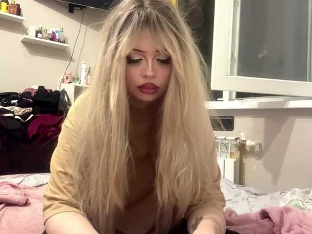 AngelenaBuote live webcam show