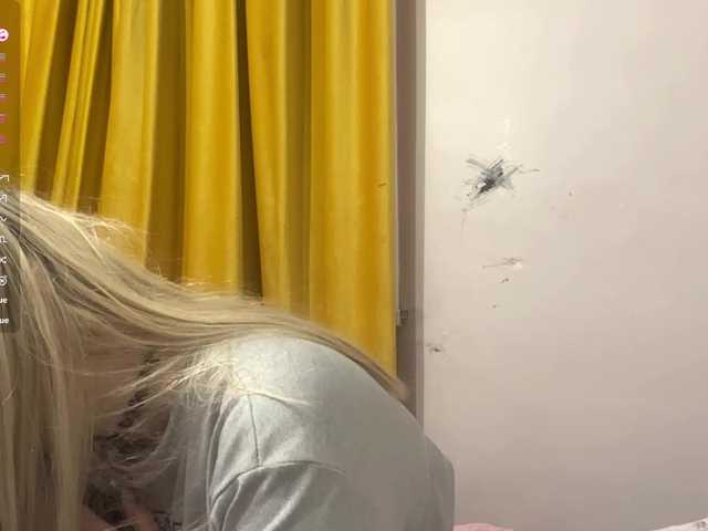 AngelenaBuote live cam on BongaCams