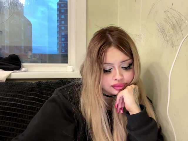 AngelenaBuote live cam on BongaCams