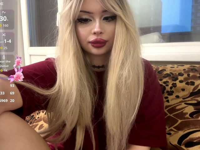 AngelenaBuote live cam on BongaCams