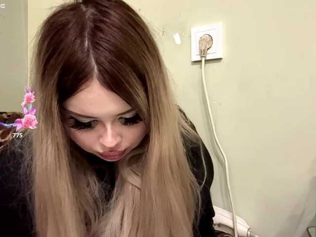 AngelenaBuote live cam on BongaCams
