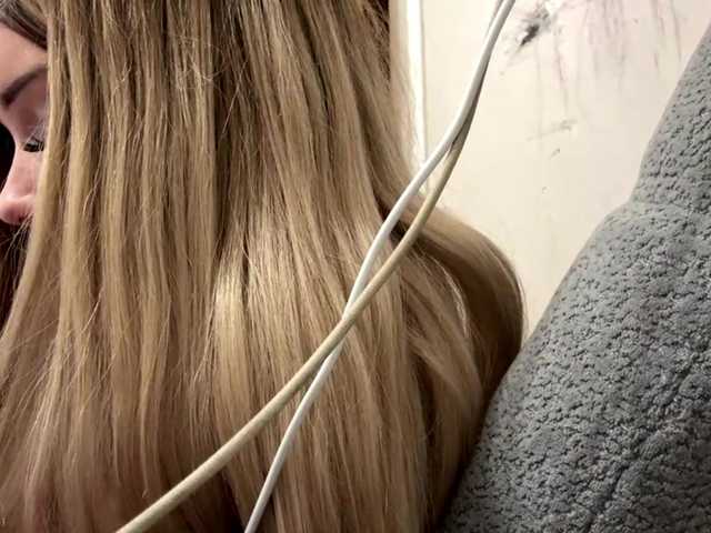 AngelenaBuote live cam on BongaCams