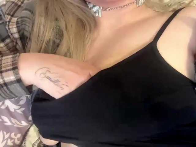 AngelenaBuote live cam on BongaCams