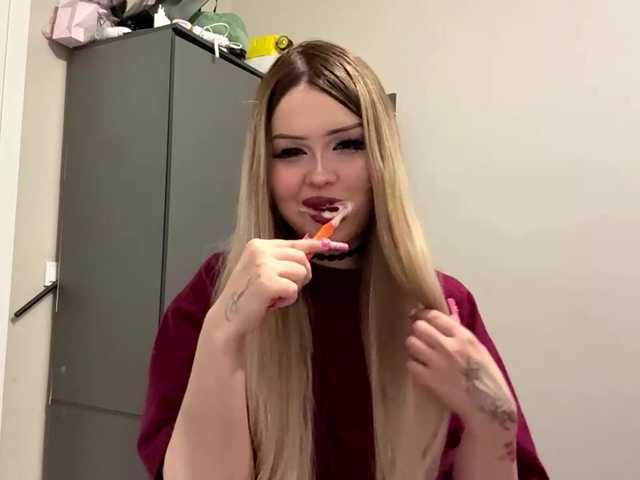 AngelenaBuote live cam on BongaCams