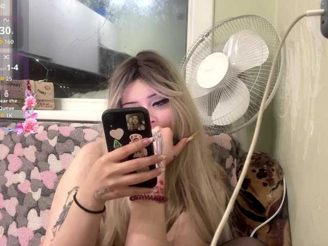 AngelenaBuote live cam on BongaCams