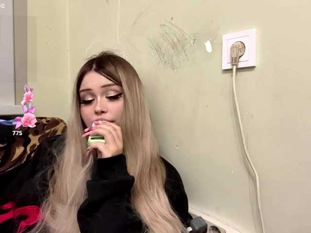 AngelenaBuote live cam on BongaCams