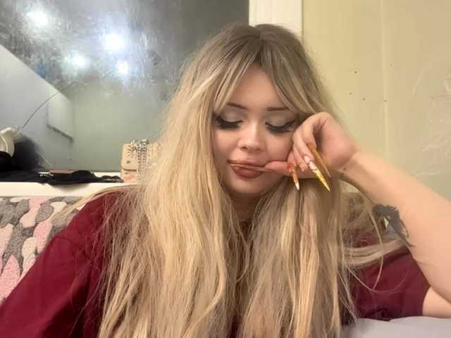 AngelenaBuote live cam on BongaCams