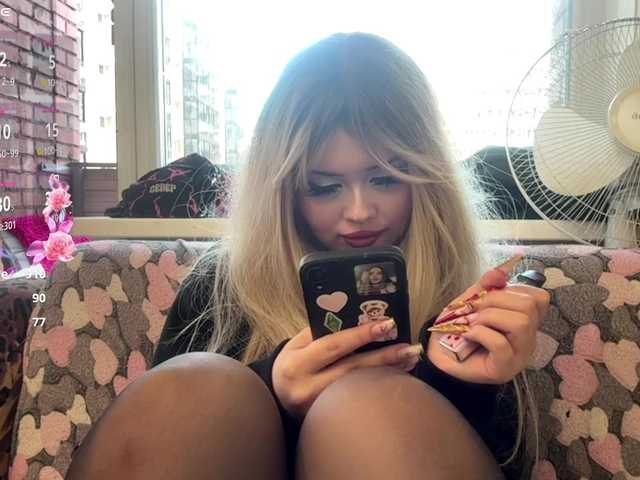 AngelenaBuote live cam on BongaCams