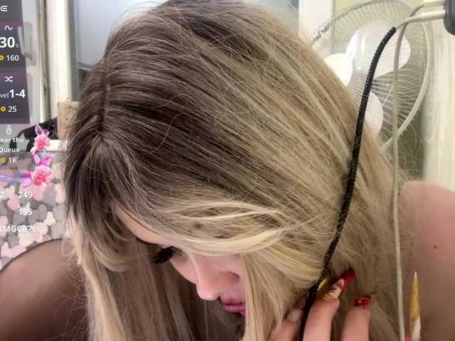 AngelenaBuote live cam on BongaCams