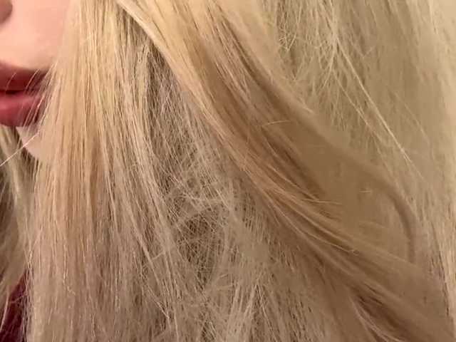 AngelenaBuote live cam on BongaCams