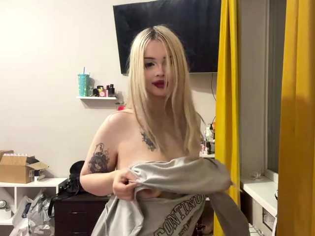 AngelenaBuote live cam on BongaCams