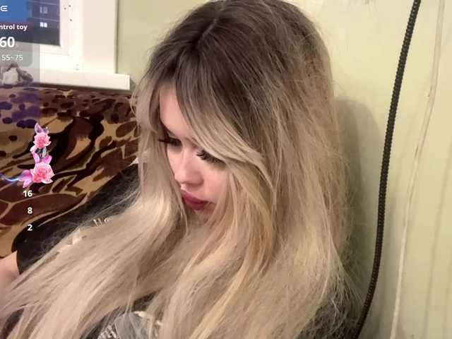 AngelenaBuote live cam on BongaCams