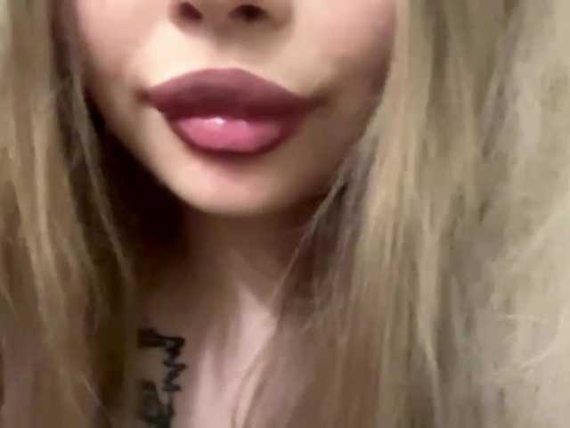 AngelenaBuote live cam on BongaCams