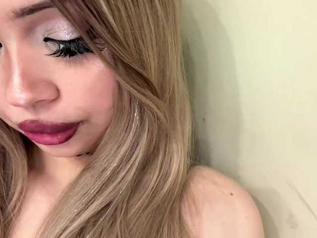 AngelenaBuote live cam on BongaCams