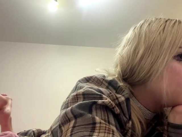 AngelenaBuote live cam on BongaCams