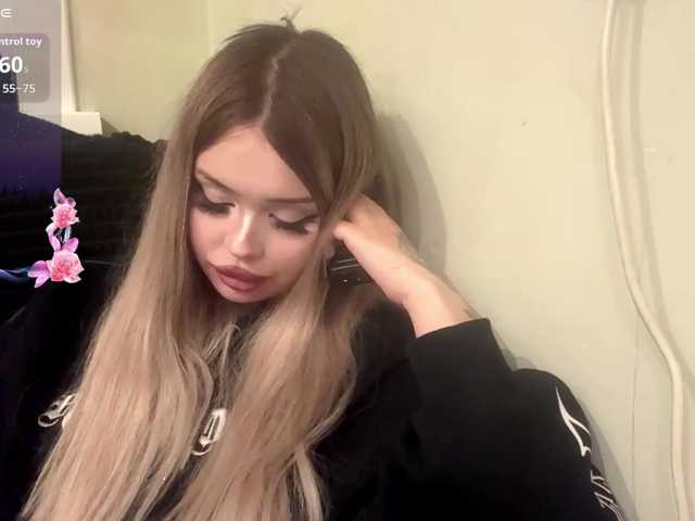 AngelenaBuote live cam on BongaCams
