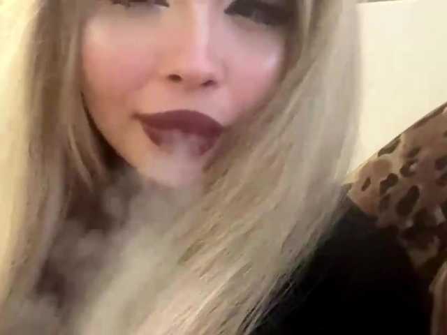 AngelenaBuote live cam on BongaCams