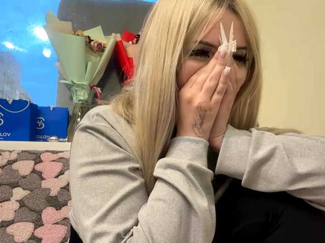 AngelenaBuote live cam on BongaCams